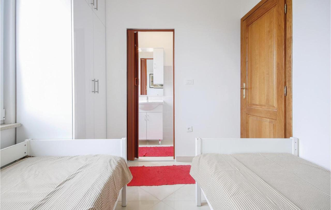 Cozy Apartment In Medulin With Kitchen Zewnętrze zdjęcie
