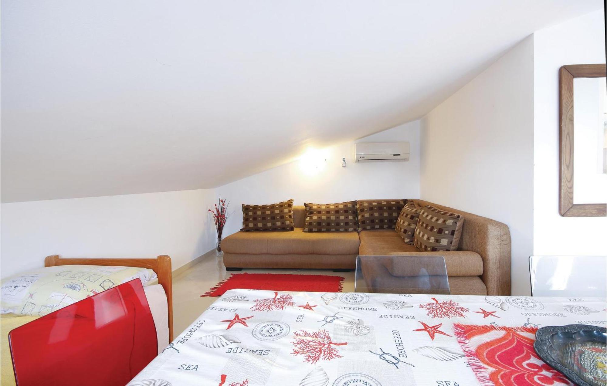 Cozy Apartment In Medulin With Kitchen Zewnętrze zdjęcie